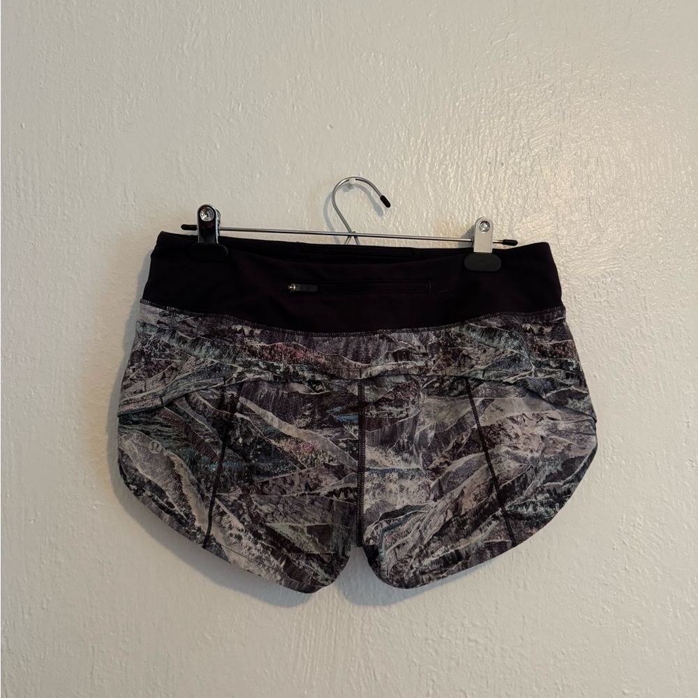 Lululemon Athletica Black and Gray Patterned Athletic Shorts